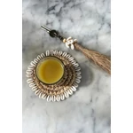Kép 2/5 - The Raffia Cowrie Shell Keychain