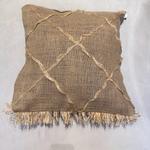 Kép 1/2 - NATURALii juta díszpárna natúr színben raffia rojtos 45 45