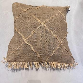 NATURALii juta díszpárna natúr színben raffia rojtos 45 45