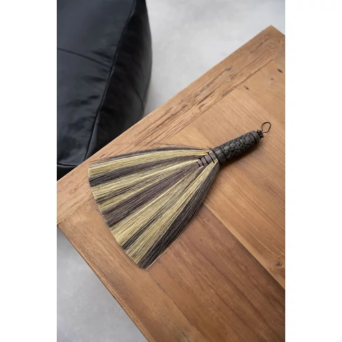 The Sweeping Brush - Black Natural