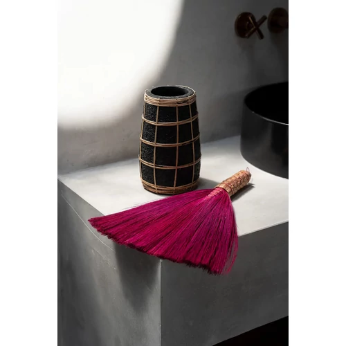 The Sweeping Brush - Pink