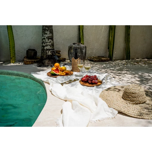 The Linen Tablecloth - White - 150x150