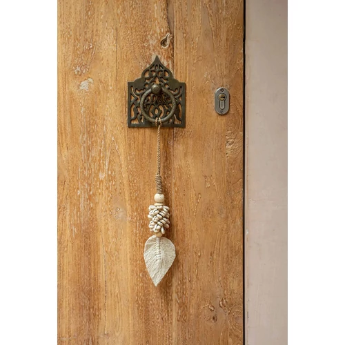The Leaf & Shell Tassel - Natural