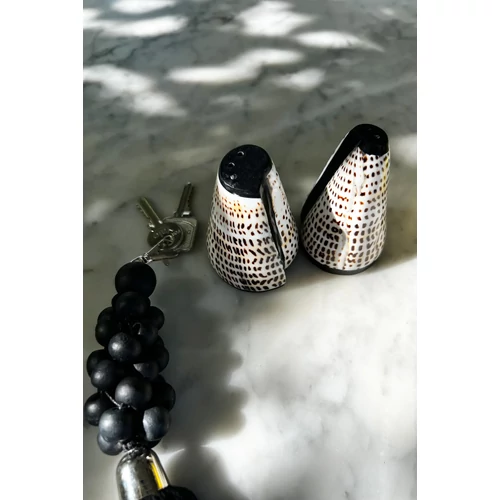 The Wooden Beads Keychain - Black